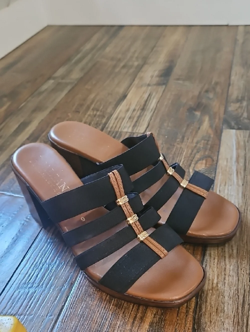 Italian Shoemakers Black and Tan Strappy Block Heel Mules‎
